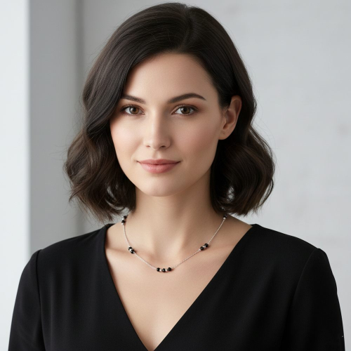 Srebrny łańcuszek 925 z czarnymi fasetowanymi kulkami APHORA